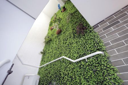 Apartamento à venda com 125m², 2 quartos e 2 vagas Apartamento à venda com 125m², 2 quartos e 2 vagasEscada