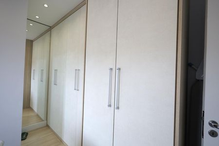 Apartamento à venda com 125m², 2 quartos e 2 vagas Apartamento à venda com 125m², 2 quartos e 2 vagasQuarto Suíte