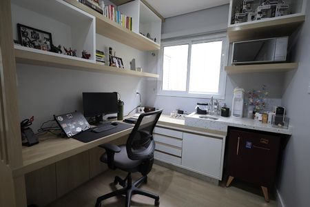 Apartamento à venda com 125m², 2 quartos e 2 vagas Apartamento à venda com 125m², 2 quartos e 2 vagasEscritório