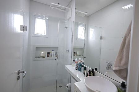 Apartamento à venda com 125m², 2 quartos e 2 vagas Apartamento à venda com 125m², 2 quartos e 2 vagasBanheiro Suíte