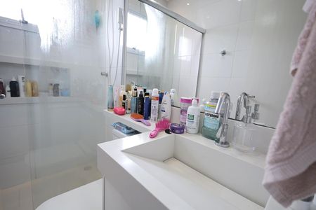 Apartamento à venda com 125m², 2 quartos e 2 vagas Apartamento à venda com 125m², 2 quartos e 2 vagasBanheiro