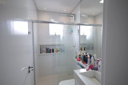 Apartamento à venda com 125m², 2 quartos e 2 vagas Apartamento à venda com 125m², 2 quartos e 2 vagasBanheiro