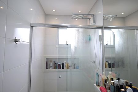 Apartamento à venda com 125m², 2 quartos e 2 vagas Apartamento à venda com 125m², 2 quartos e 2 vagasBanheiro