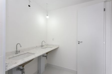 Apartamento para alugar com 76m², 2 quartos e 1 vagaBanheiro da Suíte 2