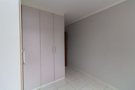 Quarto 2 de apartamento para alugar com 2 quartos, 71m² em Vila Regina, São Paulo