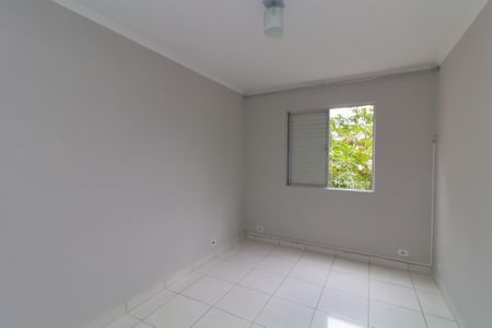 Quarto 1 de apartamento para alugar com 2 quartos, 71m² em Vila Regina, São Paulo