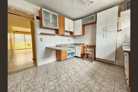 Casa para alugar com 113m², 2 quartos e 1 vagaCozinha - Armários