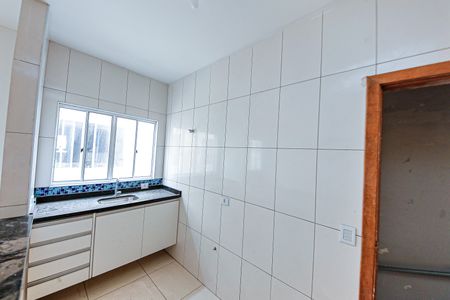 Cozinha de apartamento para alugar com 1 quarto, 37m² em Cidade São Mateus, São Paulo
