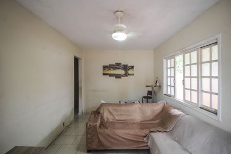 Casa para alugar com 92m², 3 quartos e 1 vaga Casa para alugar com 92m², 3 quartos e 1 vagaSala