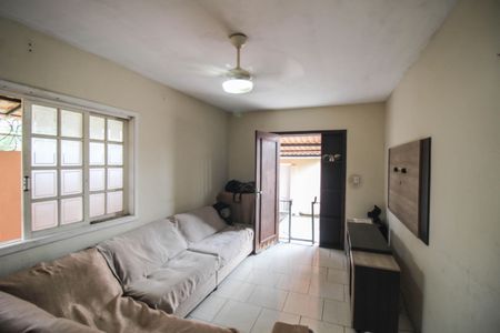 Sala de casa para alugar com 3 quartos, 92m² em Centro, Belford Roxo
