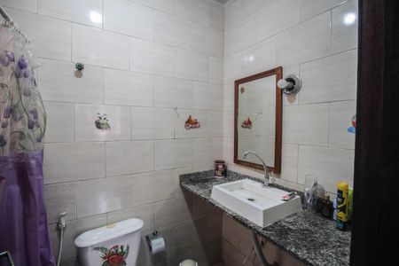 Banheiro da Suíte de casa para alugar com 3 quartos, 92m² em Centro, Belford Roxo