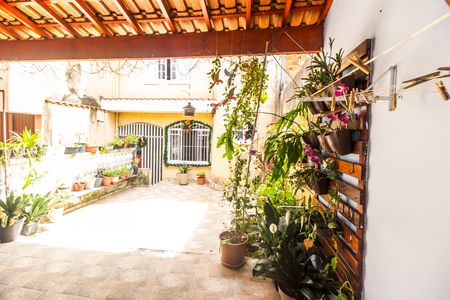 Casa para alugar com 200m², 3 quartos e 3 vagas Casa para alugar com 200m², 3 quartos e 3 vagasEntrada
