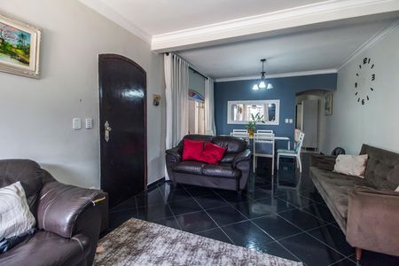 Casa para alugar com 200m², 3 quartos e 3 vagas Casa para alugar com 200m², 3 quartos e 3 vagasSala