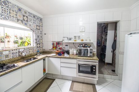 Casa para alugar com 200m², 3 quartos e 3 vagas Casa para alugar com 200m², 3 quartos e 3 vagasCozinha