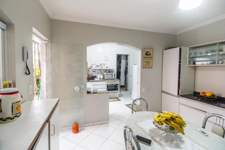 Casa para alugar com 200m², 3 quartos e 3 vagas Casa para alugar com 200m², 3 quartos e 3 vagasCopa