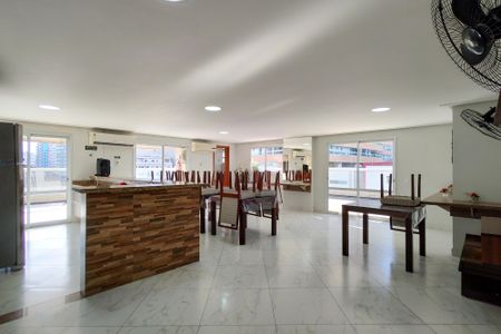 Apartamento para alugar com 93m², 2 quartos e 2 vagas Apartamento para alugar com 93m², 2 quartos e 2 vagasÁrea comum - Salão de festas