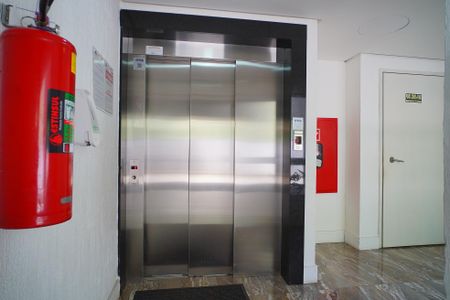 Apartamento à venda com 56m², 2 quartos e 1 vagaHall de entrada