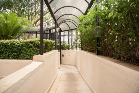 Apartamento à venda com 98m², 3 quartos e 2 vagasHall de entrada - Rampa de acesso