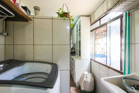 Casa à venda com 60m², 7 quartos e 2 vagasCozinha e Área de Serviço