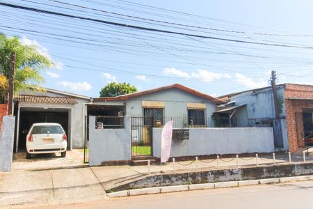 Casa à venda com 60m², 7 quartos e 2 vagasFachada