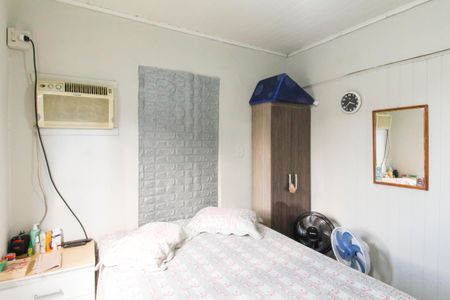 Quarto 1 de casa à venda com 7 quartos, 60m² em Olaria, Canoas