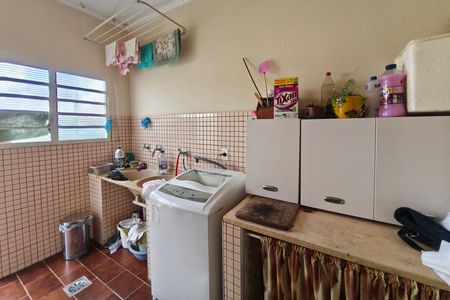 Casa à venda com 251m², 3 quartos e 3 vagas Casa à venda com 251m², 3 quartos e 3 vagasÁrea de Serviço