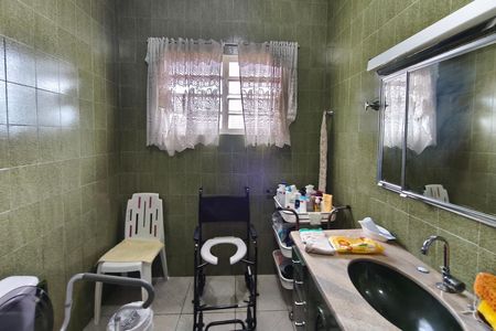 Casa à venda com 251m², 3 quartos e 3 vagas Casa à venda com 251m², 3 quartos e 3 vagasBanheiro Suíte