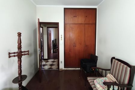 Casa à venda com 251m², 3 quartos e 3 vagas Casa à venda com 251m², 3 quartos e 3 vagasQuarto 2