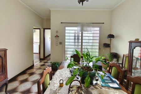 Casa à venda com 251m², 3 quartos e 3 vagas Casa à venda com 251m², 3 quartos e 3 vagasSala de Jantar