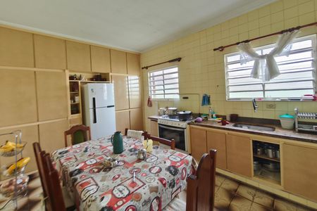 Casa à venda com 251m², 3 quartos e 3 vagas Casa à venda com 251m², 3 quartos e 3 vagasCozinha