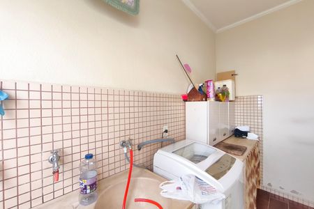 Casa à venda com 251m², 3 quartos e 3 vagas Casa à venda com 251m², 3 quartos e 3 vagasÁrea de Serviço