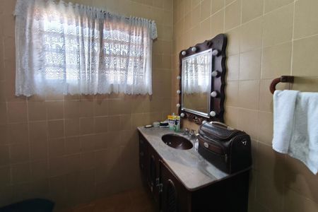 Casa à venda com 251m², 3 quartos e 3 vagas Casa à venda com 251m², 3 quartos e 3 vagasLavabo