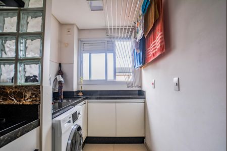 Apartamento à venda com 52m², 2 quartos e 1 vaga Apartamento à venda com 52m², 2 quartos e 1 vagaCozinha e Área de Serviço