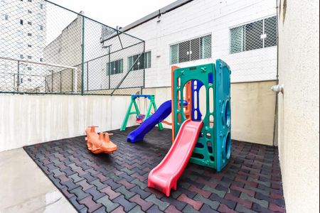 Apartamento à venda com 52m², 2 quartos e 1 vaga Apartamento à venda com 52m², 2 quartos e 1 vagaÁrea comum - Playground