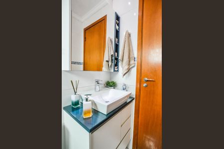 Apartamento à venda com 52m², 2 quartos e 1 vaga Apartamento à venda com 52m², 2 quartos e 1 vagaBanheiro