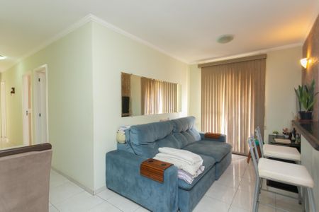 Sala de apartamento à venda com 3 quartos, 65m² em Itaquera, São Paulo