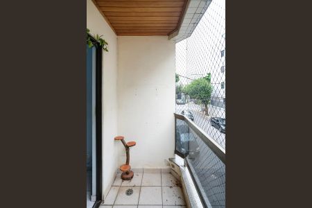 Apartamento para alugar com 70m², 2 quartos e 1 vagaVaranda