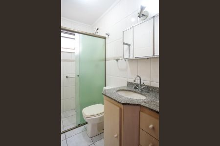 Apartamento para alugar com 70m², 2 quartos e 1 vagaBanheiro da suíte 