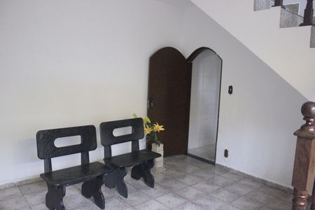 Casa à venda com 300m², 4 quartos e 5 vagasSala 