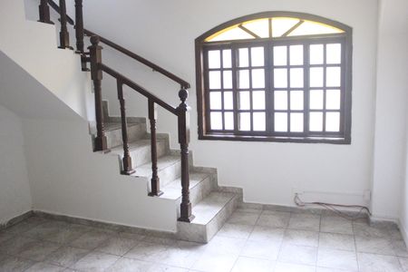 Sala  de casa à venda com 4 quartos, 300m² em Vila Sao Rafael, Guarulhos