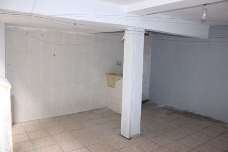 Casa à venda com 300m², 4 quartos e 5 vagasLavanderia 