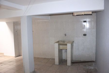 Casa à venda com 300m², 4 quartos e 5 vagasLavanderia 