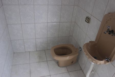 Casa à venda com 300m², 4 quartos e 5 vagasBanheiro do terraço 