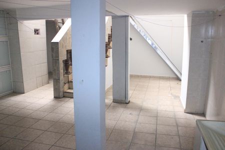 Casa à venda com 300m², 4 quartos e 5 vagasLavanderia 