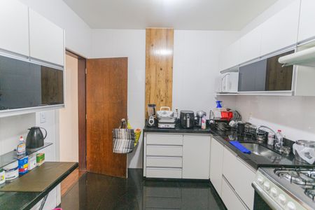 Apartamento para alugar com 198m², 4 quartos e 4 vagas Apartamento para alugar com 198m², 4 quartos e 4 vagasCozinha