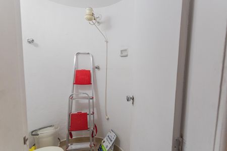 Apartamento para alugar com 198m², 4 quartos e 4 vagas Apartamento para alugar com 198m², 4 quartos e 4 vagasBanheiro de serviço