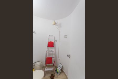 Apartamento para alugar com 198m², 4 quartos e 4 vagas Apartamento para alugar com 198m², 4 quartos e 4 vagasBanheiro de serviço