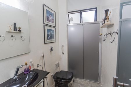 Apartamento para alugar com 198m², 4 quartos e 4 vagas Apartamento para alugar com 198m², 4 quartos e 4 vagasBanheiro Social