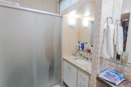 Apartamento para alugar com 198m², 4 quartos e 4 vagas Apartamento para alugar com 198m², 4 quartos e 4 vagasBanheiro da Suíte