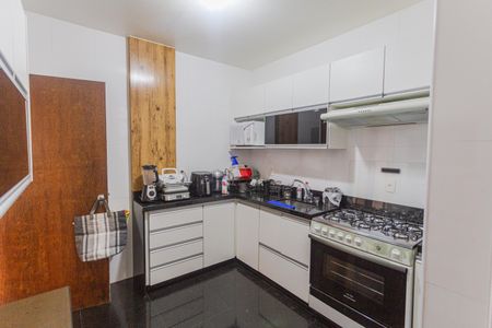 Apartamento para alugar com 198m², 4 quartos e 4 vagas Apartamento para alugar com 198m², 4 quartos e 4 vagasCozinha